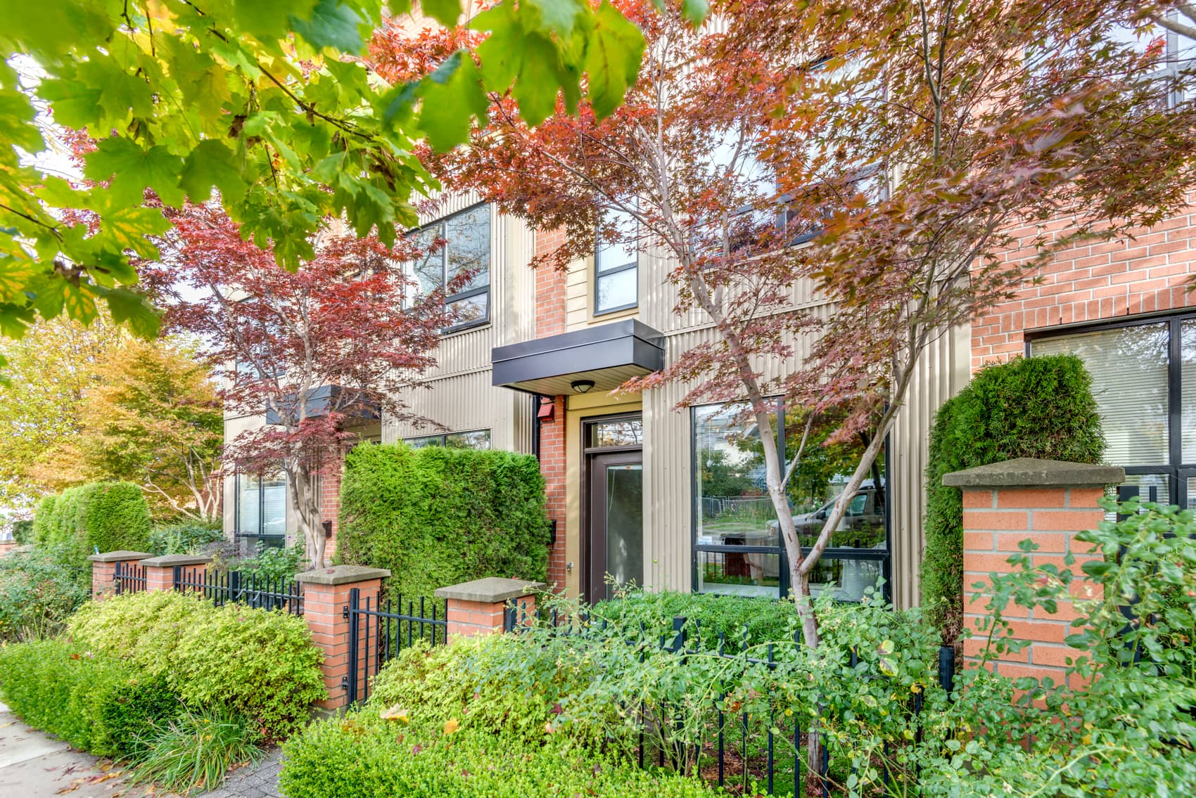 2 Bed Townhouse in Vancouver