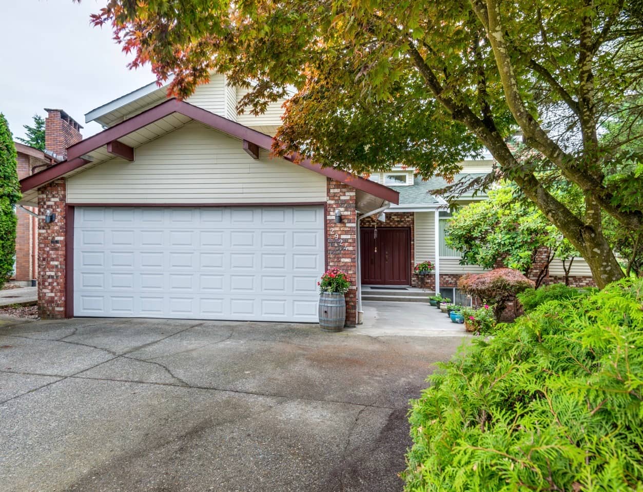 5 bed family home in North Burnaby